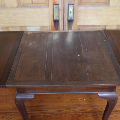 Solid Mahogany Expanding Dining Table