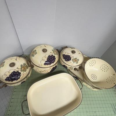 Sale Photo Thumbnail #3: Tabletops Unlimited features a vintage grapevine motif on cream-colored ceramic. Suitable for Induction & Vitroceramic