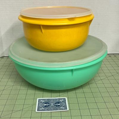 Sale Photo Thumbnail #208: Color: Avocado green, Harvest gold. Feature: Round Shape.