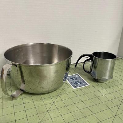 Sale Photo Thumbnail #218: Its Includes Large Handled Mixing Bowl and a Handheld Flour Sifter.