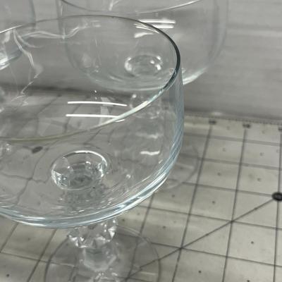 Sale Photo Thumbnail #571: Classic Rounded Bowl with Smooth Rim.