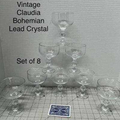 Sale Photo Thumbnail #568: Classic Rounded Bowl with Smooth Rim.