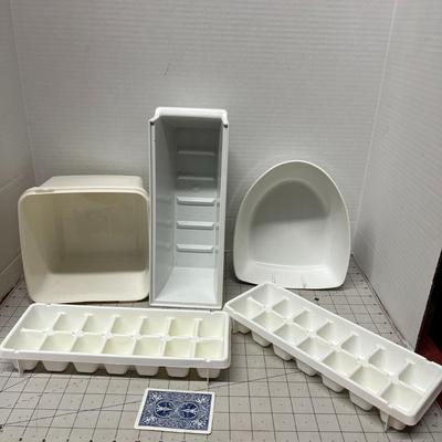 Sale Photo Thumbnail #574: Includes 3 White Plastic Ice Cube Trays & 2 Ice Bin Holders.