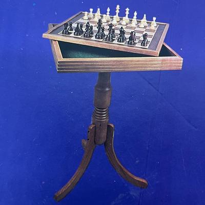 Sale Photo Thumbnail #583: Includes: Full Set of Classic Chessmen.
