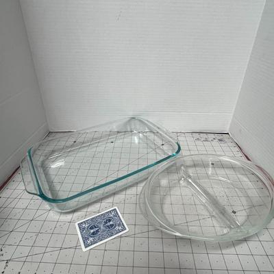 Sale Photo Thumbnail #657: 1 Rectangular Baking Dish and 1 Round Divided Pie Plate.