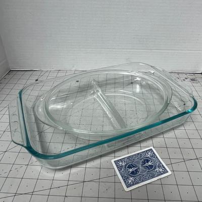 Sale Photo Thumbnail #660: 1 Rectangular Baking Dish and 1 Round Divided Pie Plate.