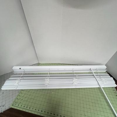 Sale Photo Thumbnail #662: Light Control in a Clean, Minimal Design.