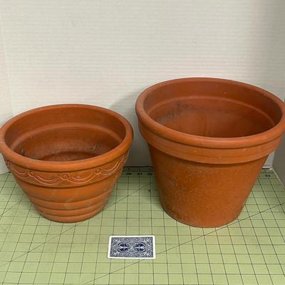 Sale Photo Thumbnail #795: Durable clay pots perfect for plants, flowers, herbs, or decor.