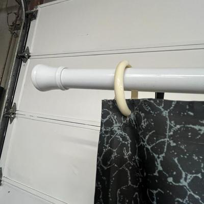 Sale Photo Thumbnail #846: Includes curtain, liner, rod, clips, seashell pattern, standard size.