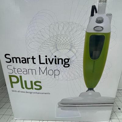 Sale Photo Thumbnail #879: Lightweight ergonomic design with reusable microfibre pads for effortless cleaning.