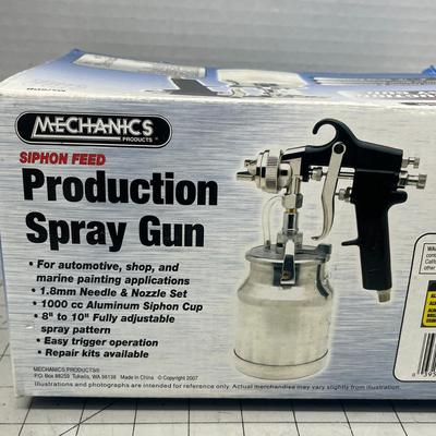 Sale Photo Thumbnail #941: 1.8mm nozzle, aluminum cup, adjustable spray for professional applications.