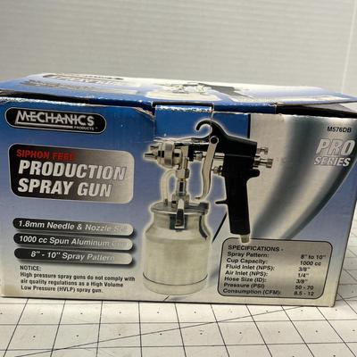 Sale Photo Thumbnail #943: 1.8mm nozzle, aluminum cup, adjustable spray for professional applications.