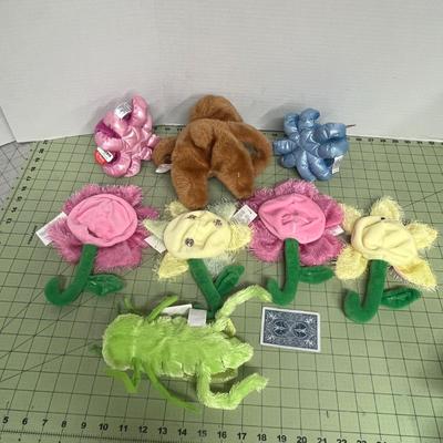 Sale Photo Thumbnail #1034: Includes plush toys, appliqués, flowers, character pieces