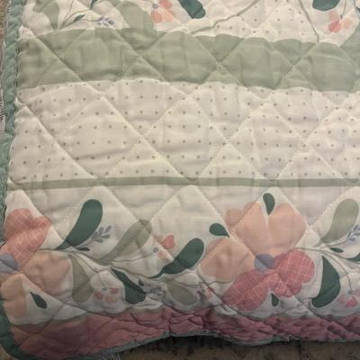 Sale Photo Thumbnail #1145: Soft pastel pattern, full-size queen bedding