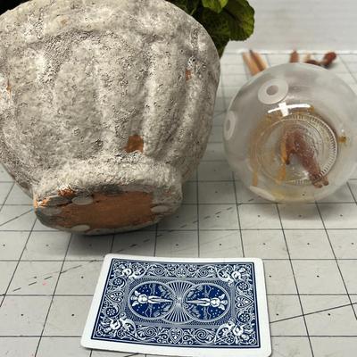 Sale Photo Thumbnail #1149: Includes green potted plant and decorative fragrance diffuser
