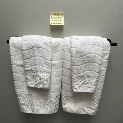 Sale Photo Thumbnail #1161: 10 towels, 2 hand towels included