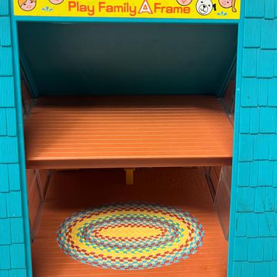 Sale Photo Thumbnail #1245: Classic vintage portable dollhouse fun!