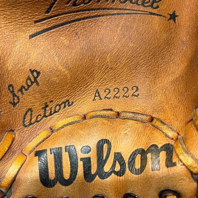 Sale Photo Thumbnail #1338: Leather glove for left-handers, pre-owned condition