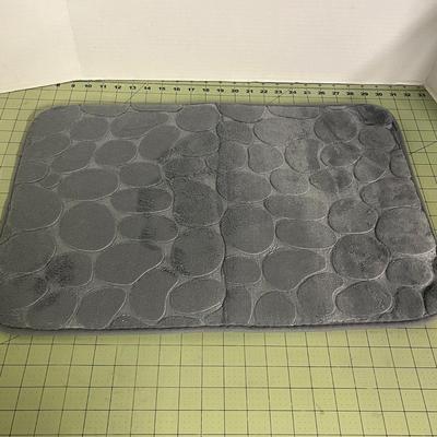 Sale Photo Thumbnail #1410: Includes chenille rug, quilted mat, white bin