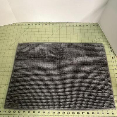 Sale Photo Thumbnail #1409: Includes chenille rug, quilted mat, white bin