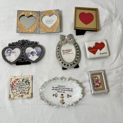 Lot 245 mini picture frames