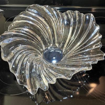 Mikasa Crystal Wave Swirl Centerpiece Bowl