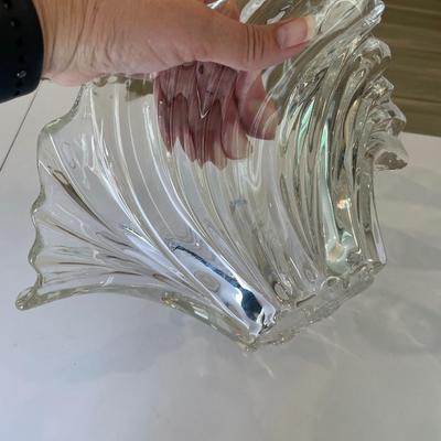 Mikasa Crystal Wave Swirl Centerpiece Bowl