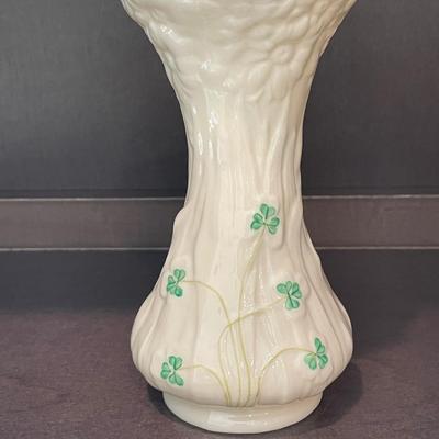 Belleek Daisy Bone China Spill Vase