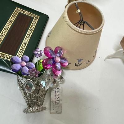 Lot 246 Home decor