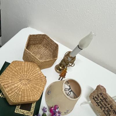 Lot 246 Home decor
