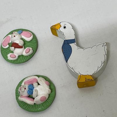 Lot 248 Toys/ Decor
