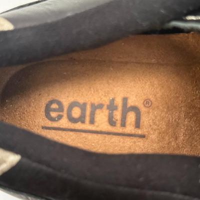Earth Netta Sneakers - Size 8.5 Womens'