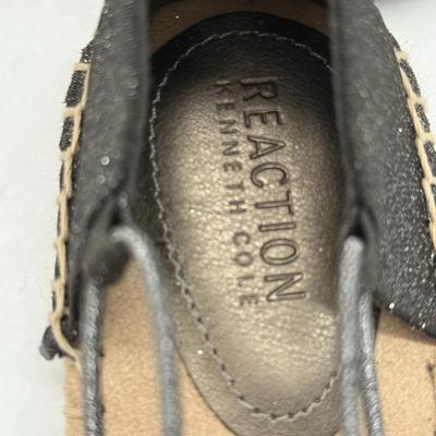 REACTION - Kenneth Cole Size 8.5 Womens Flats
