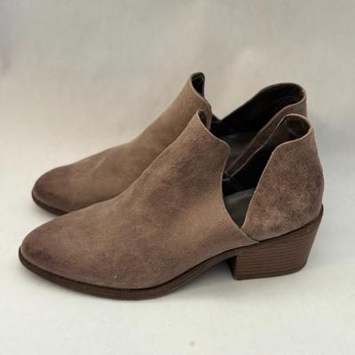 Fergalicious Size 8.5 Womens Boots