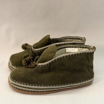 Deer Stags - Slipperooz Size 8 Boots Fur Lined