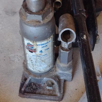 Pair of Vehicle Jacks