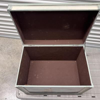 Storage chest
