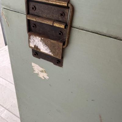 Storage chest