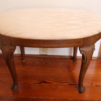 Vintage Upholstered Vanity Bench with Carved Legs