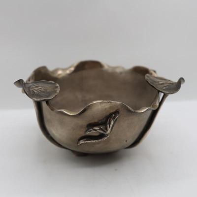Vintage Mid Century Lily Pad Bowl Made In Japan