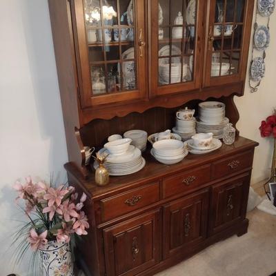 Bassett Furniture Walnut Finish Two Piece China Buffet Hutch (No Contents)