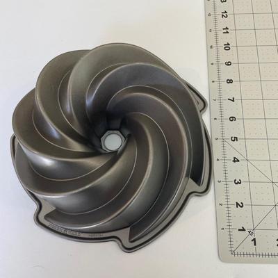 Specialty Bundt Pan