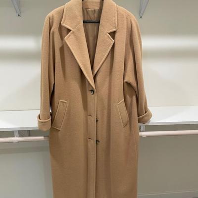 Nice Women’s Camel Hair Coat