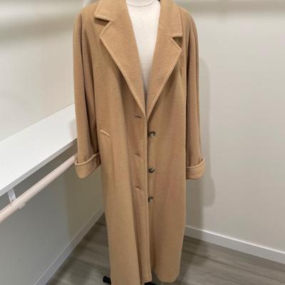 Nice Women’s Camel Hair Coat