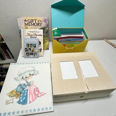 Lot 252 Greeting cards