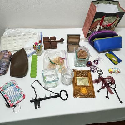 Lot 254 Assortment of stuff