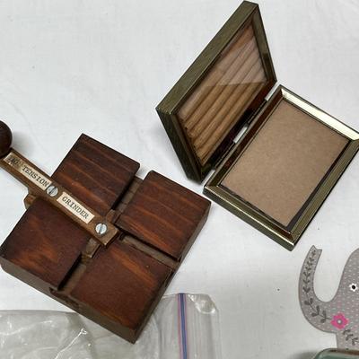 Lot 254 Assortment of stuff