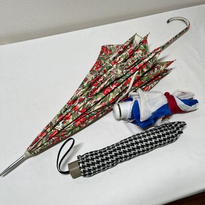Lot 259 Umbrellas
