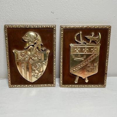 Lot 269 Vintage coat of arms