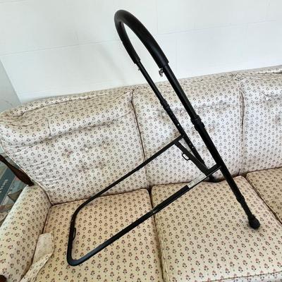 Lot 272 Bed guard